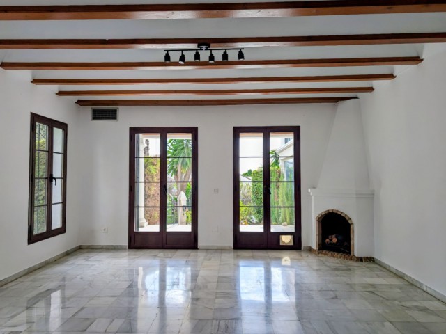 Adosado con 3 Dormitorios  en Nagüeles