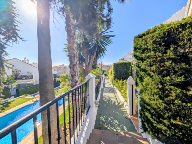 Adosado con 3 Dormitorios  en Nagüeles