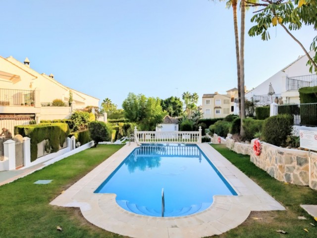 Adosado con 3 Dormitorios  en Nagüeles