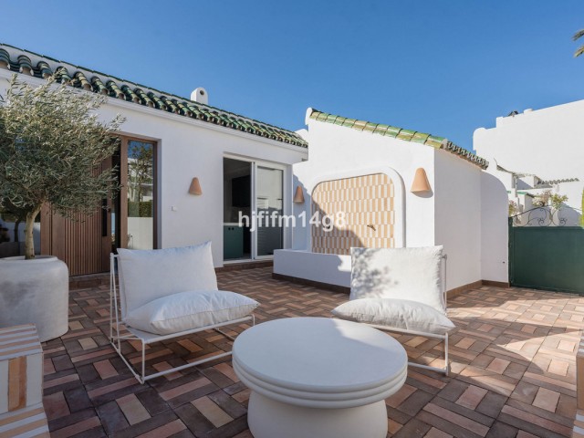 Maison mitoyenne avec 3 Chambres  à La Colina