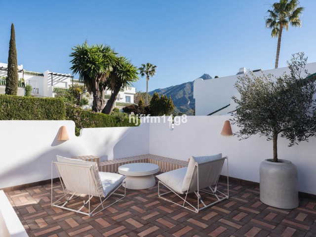 Maison mitoyenne avec 3 Chambres  à La Colina