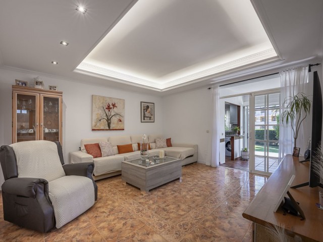 3 Bedrooms Apartment in Nueva Andalucía