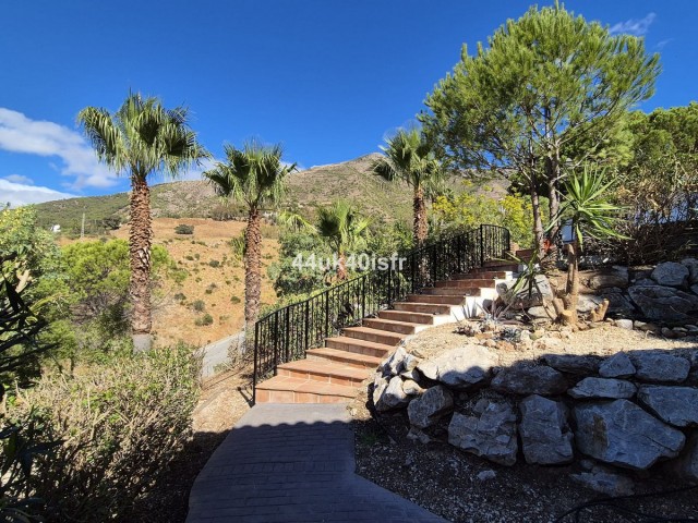 4 Soveroms Villa i Valtocado