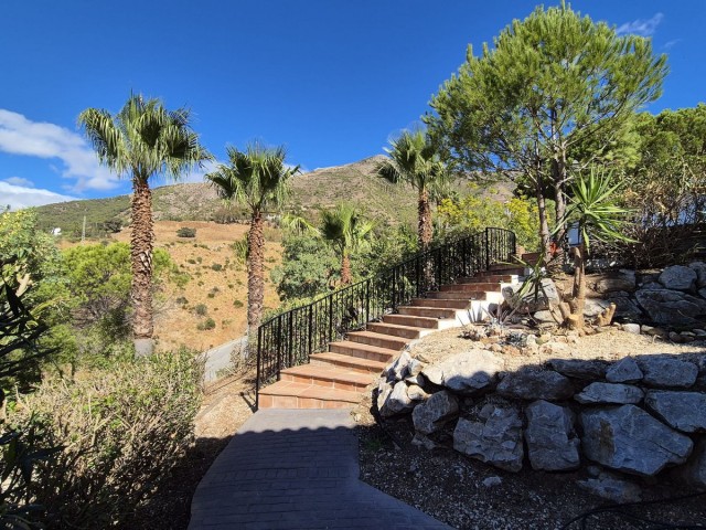 4 Schlafzimmer Villa in Valtocado