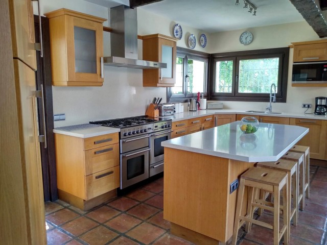 6 Slaapkamer Villa in Istán