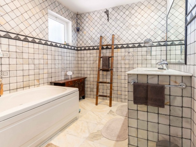 5 Makuuhuoneen Huvila Mijas