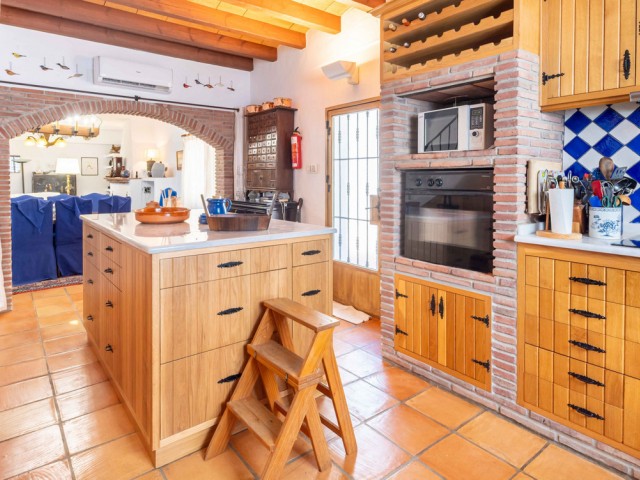 Villa con 5 Dormitorios  en Mijas