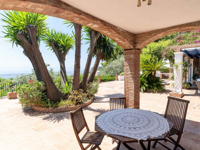 Villa con 5 Dormitorios  en Mijas