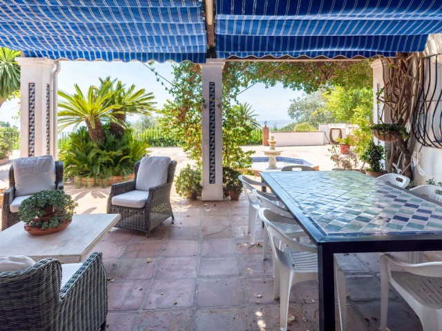 Villa con 5 Dormitorios  en Mijas