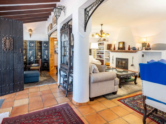 Villa con 5 Dormitorios  en Mijas