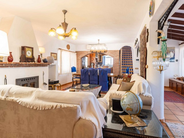 Villa con 5 Dormitorios  en Mijas