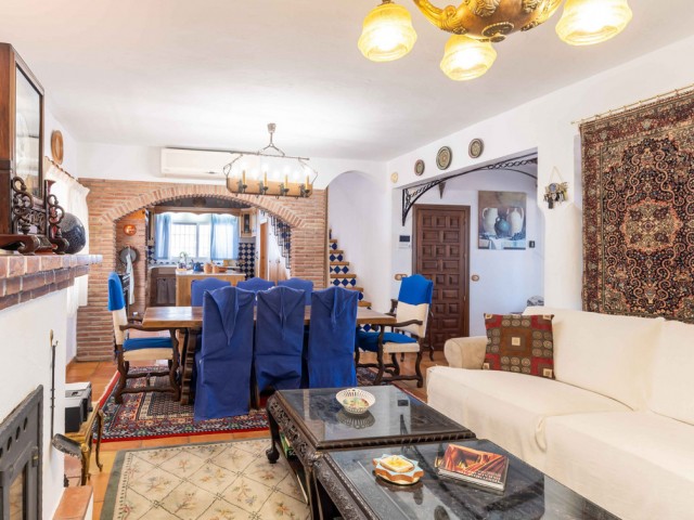 Villa con 5 Dormitorios  en Mijas