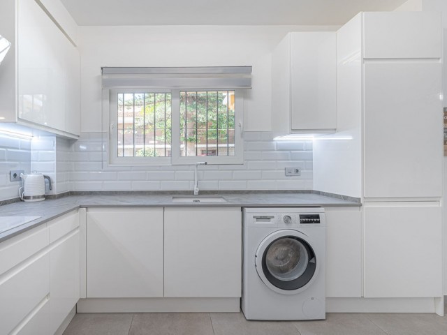 Maison mitoyenne avec 3 Chambres  à Los Boliches