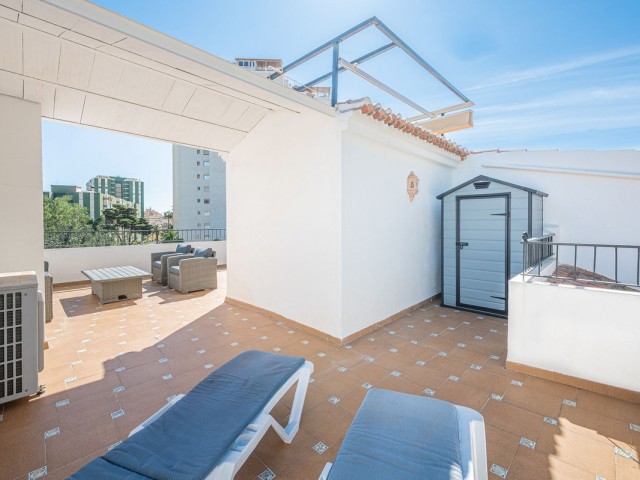 Maison mitoyenne avec 3 Chambres  à Los Boliches