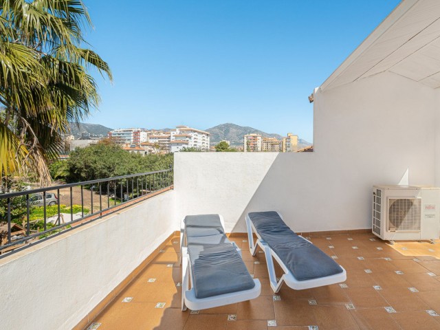 Maison mitoyenne avec 3 Chambres  à Los Boliches