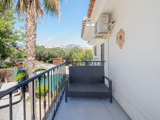 Maison mitoyenne avec 3 Chambres  à Los Boliches