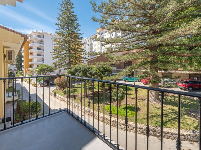Maison mitoyenne avec 3 Chambres  à Los Boliches