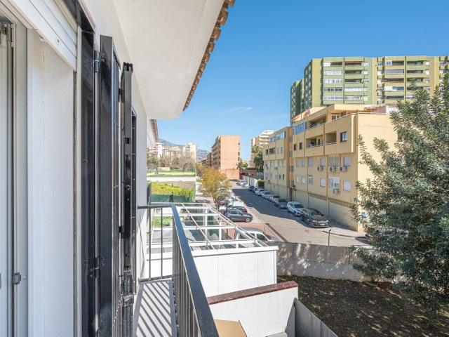 Maison mitoyenne avec 3 Chambres  à Los Boliches