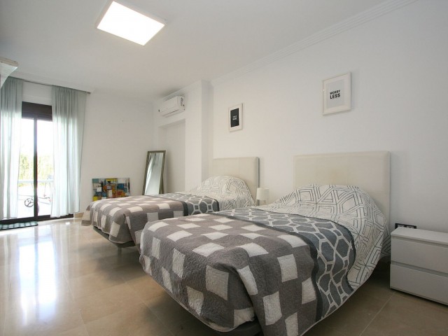 8 Schlafzimmer Villa in Sierrezuela