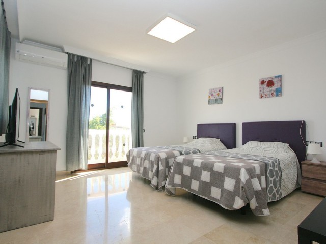8 Schlafzimmer Villa in Sierrezuela