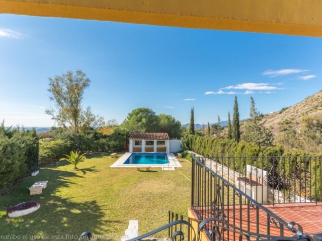 5 Bedrooms Villa in Mijas