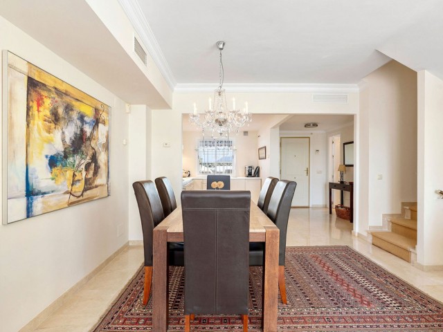 3 Soveroms Rekkehus i Nueva Andalucía