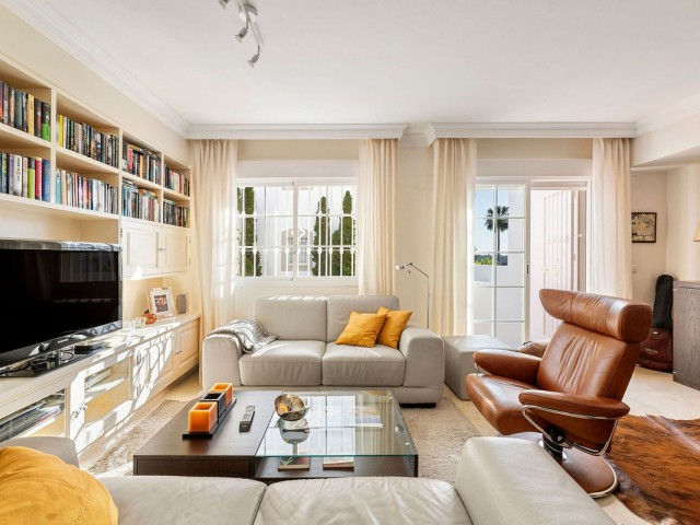 3 Bedrooms Townhouse in Nueva Andalucía