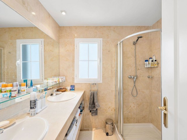 3 Bedrooms Townhouse in Nueva Andalucía