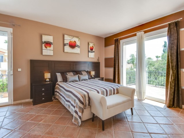 4 Soveroms Villa i La Duquesa