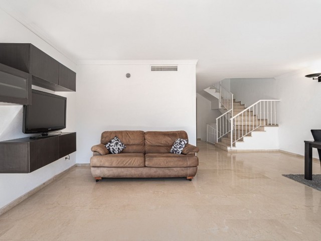 4 Bedrooms Townhouse in Benahavís