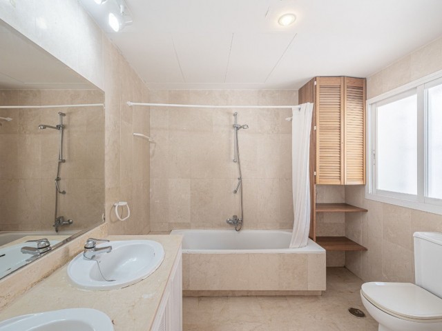 4 Makuuhuoneen Rivitalo Benahavís