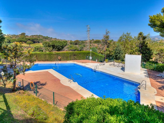 Adosado con 5 Dormitorios  en Calahonda