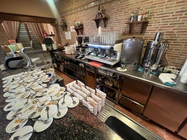 Villa con 4 Dormitorios  en Estepona