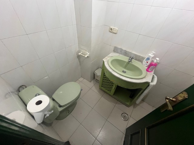 Villa con 4 Dormitorios  en Estepona