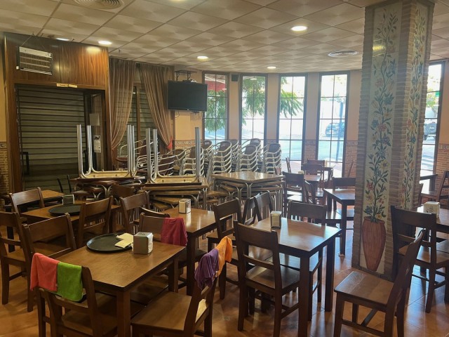 4 Schlafzimmer Villa in Estepona