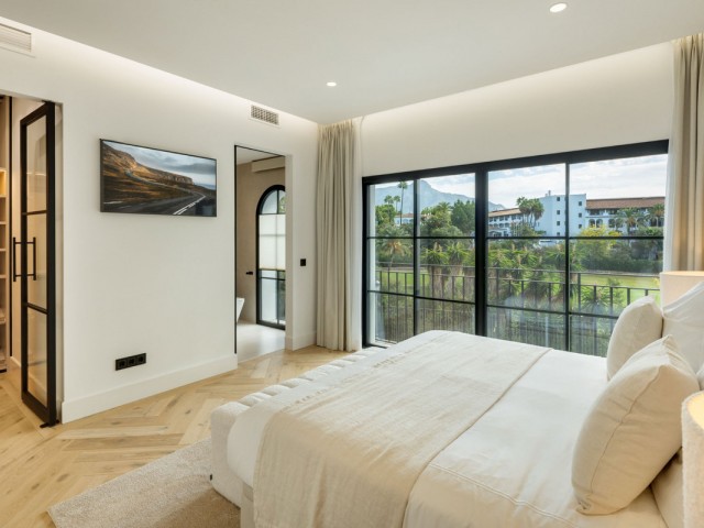 5 Sovrums Villa i Benahavís