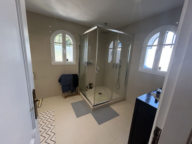 5 Schlafzimmer Villa in Elviria