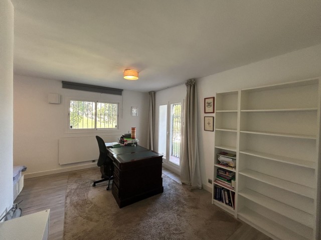5 Schlafzimmer Villa in Elviria