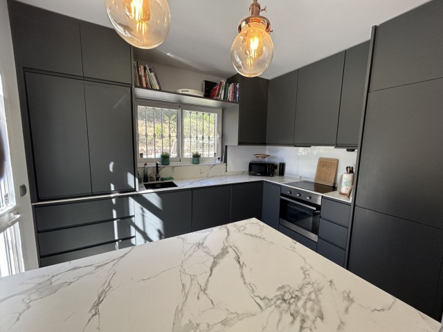 Villa avec 5 Chambres  à Elviria