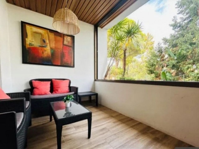 2 Schlafzimmer Apartment in Nueva Andalucía