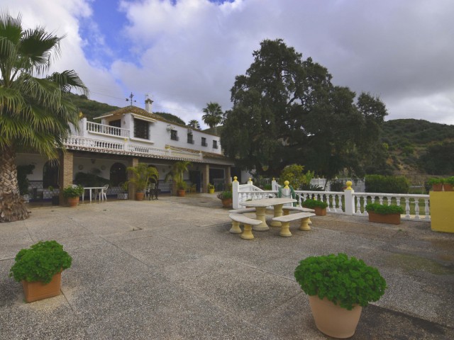 Villa con 8 Dormitorios  en Mijas