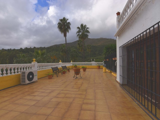 Villa con 8 Dormitorios  en Mijas