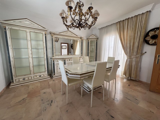 5 Bedrooms Villa in San Pedro de Alcántara