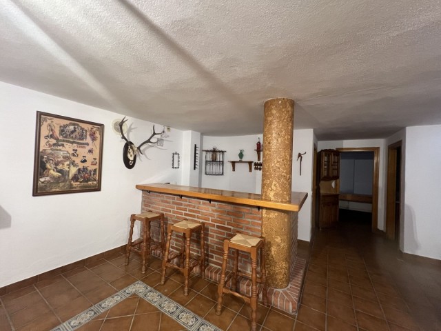 5 Bedrooms Villa in San Pedro de Alcántara