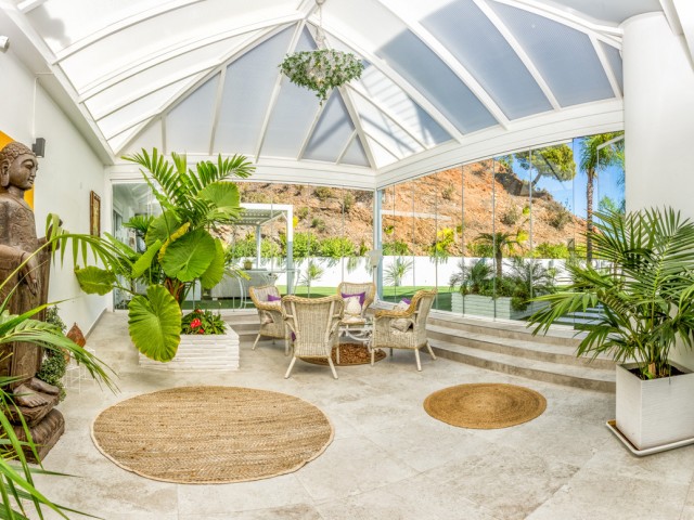 7 Soveroms Villa i Estepona