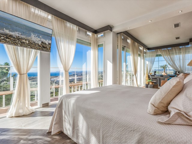 7 Sovrums Villa i Estepona