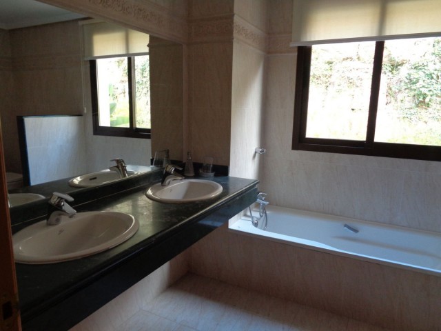 2 Slaapkamer Appartement in Benahavís