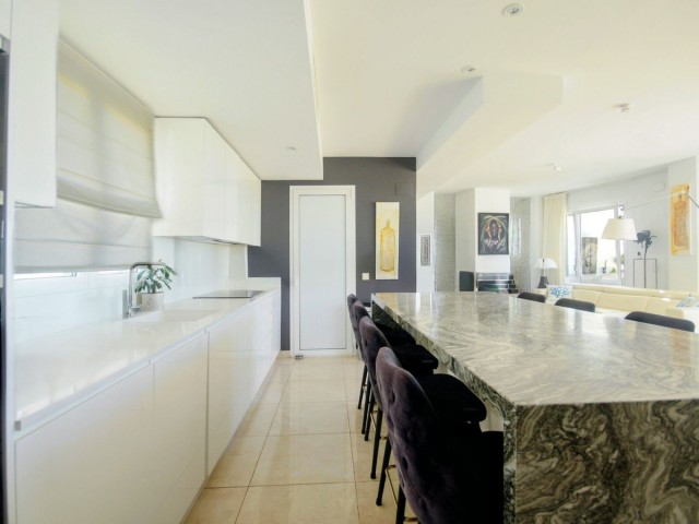 Penthouse in Altos de los Monteros
