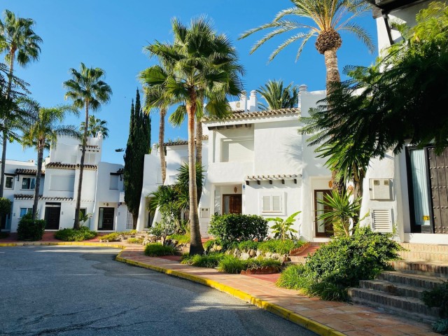 Maison mitoyenne avec 3 Chambres  à Costalita