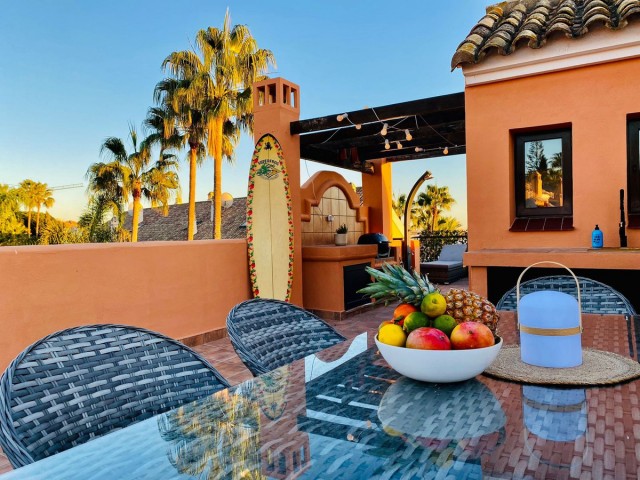 2 Slaapkamer Rijtjeshuis in Bahía de Marbella